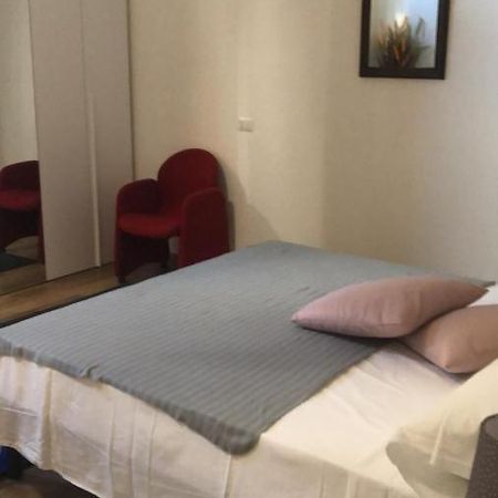 Monolocale Arredato Con Una Camera Apartment Парма Екстериор снимка