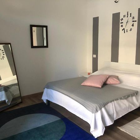 Monolocale Arredato Con Una Camera Apartment Парма Екстериор снимка