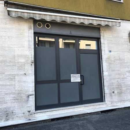 Monolocale Arredato Con Una Camera Apartment Парма Екстериор снимка