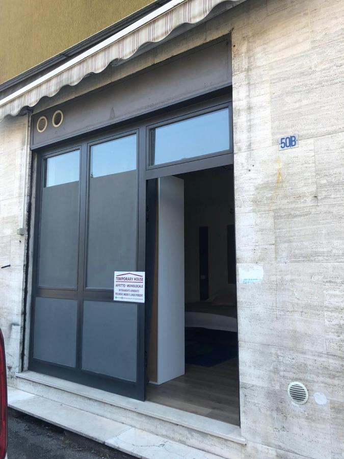 Monolocale Arredato Con Una Camera Apartment Парма Екстериор снимка