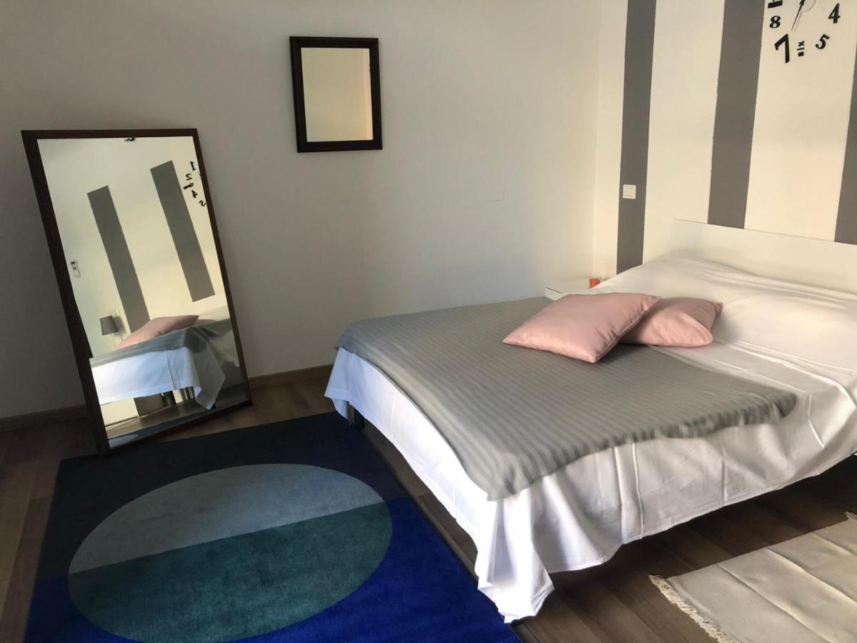 Monolocale Arredato Con Una Camera Apartment Парма Екстериор снимка